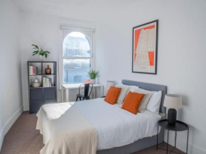 London Bright Spacious Apartments Central Location!